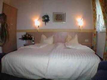 Hotel Goldenes Fass 3*
